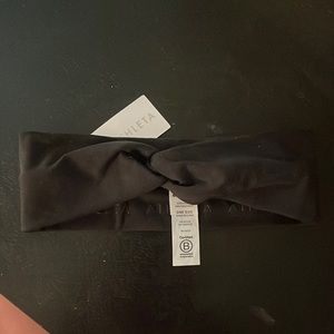 New with tags athlete a headband